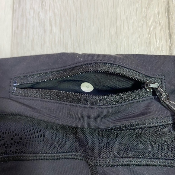 Lululemon Inspire Crop II Black With Lace Mesh Accents, Size 4 - Picture 6 of 9